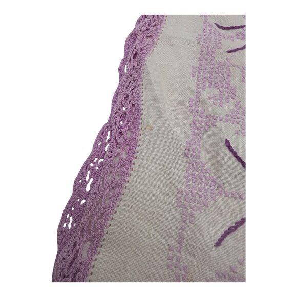 VTG Handcrafted Cross Stiched Table Runner Dresser Scarf Purple Crochet Trim - Picture 7 of 9
